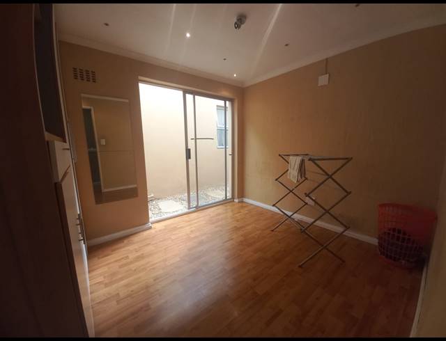4 BEDROOM HOUSE FOR SALE IN PORTLANDS